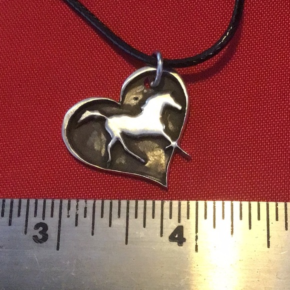 Sterling Silver pendant with Horse in a heart design - Picture 2 of 3